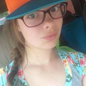 Meet your Posher, Macy